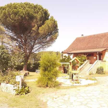 Gîte Las casitas du lot dans le Périgord Frayssinet-le-Gélat Exterior foto